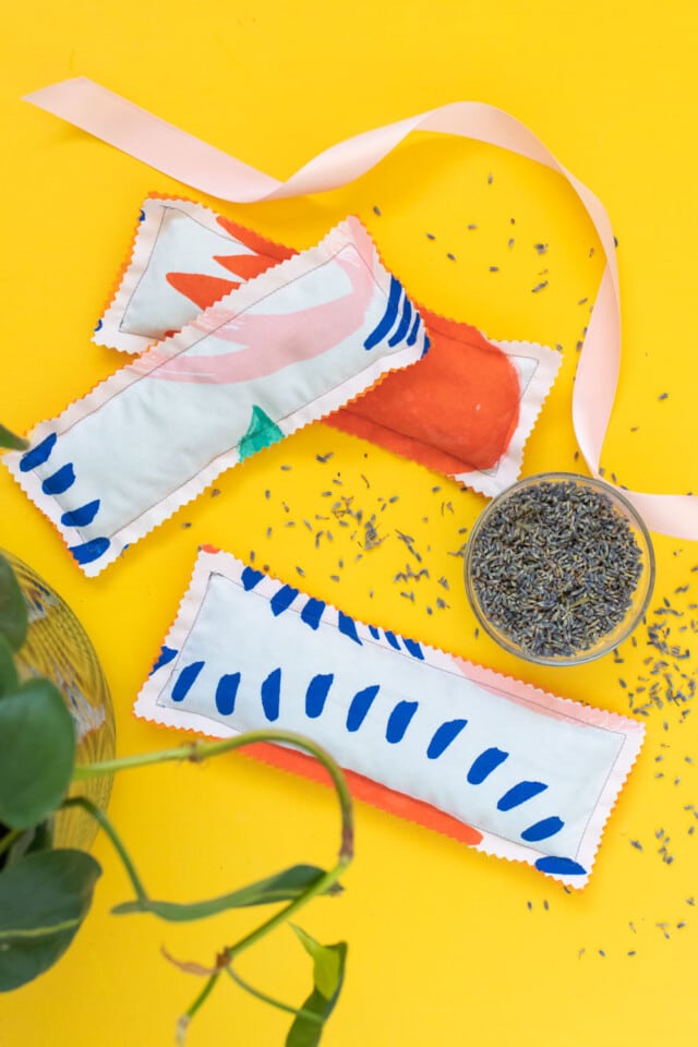 DIY lavender eye mask for anxiety