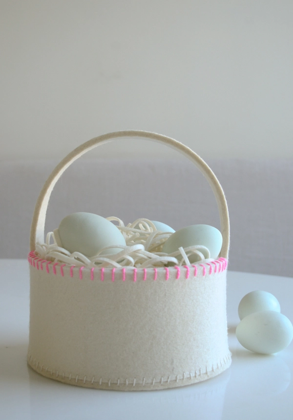 Super Simple Felt Easter Basket