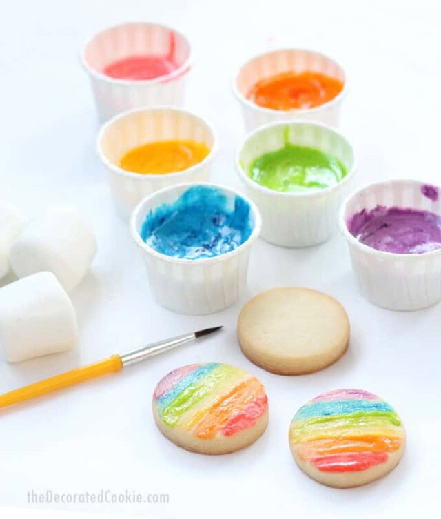 Edible marshmallow paint for recipes with marshmallows