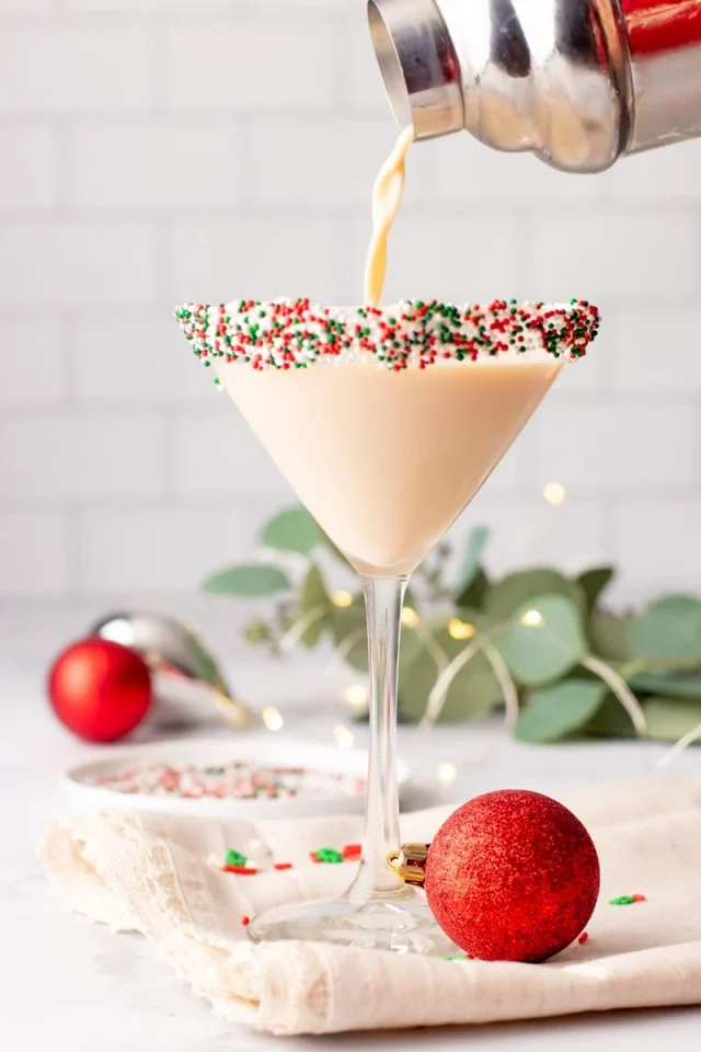 Sugar Cookie Martini for Christmas cocktail recipes
