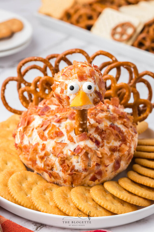 Turkey Cheeseball for Thanksgiving food ideas