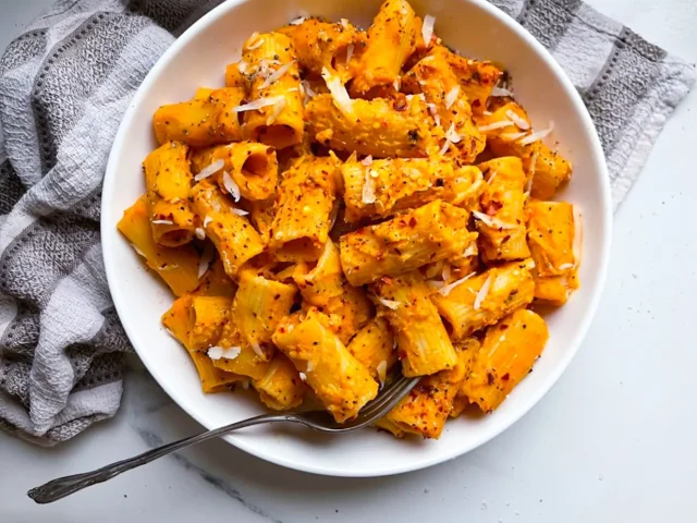 Cheesy Roasted Butternut Squash Pasta for Thanksgiving food ideas
