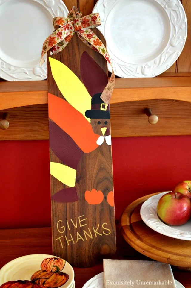 Thanksgiving Turkey Fan Blade Sign for diy turkey decor ideas