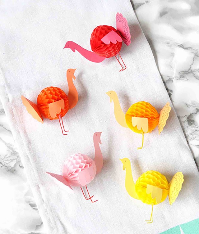 Mini Honeycomb Paper Turkeys for DIY Turkey Decor Ideas