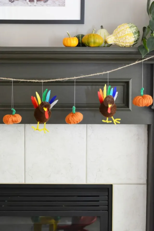 Turkey and Pumpkin Thanksgiving Garland for DIY turkey decor ideas