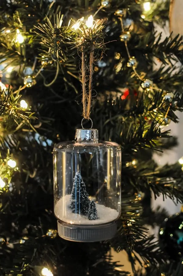 DIY Mason Jar Snow Globe Ornament