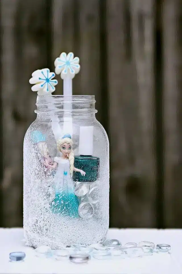 DIY Frozen and Elsa mason jar gifts for Christmas