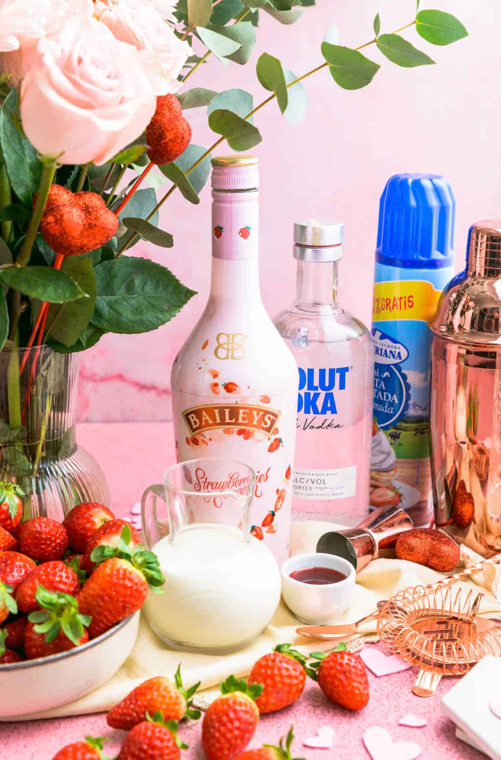 Baileys Strawberries and Cream Pink Mudslide Recipe — Sugar & Cloth