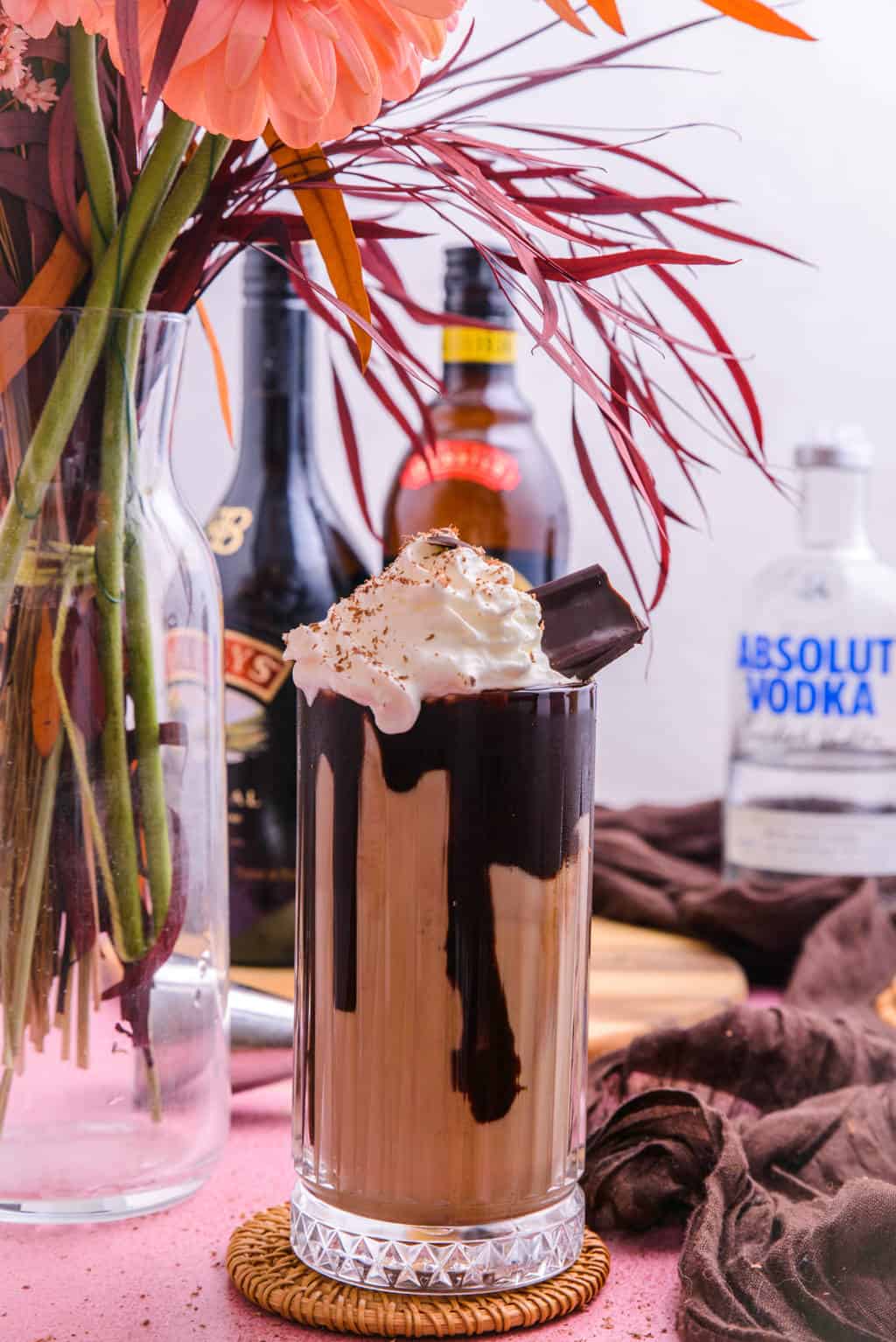 best mudslide cocktail recipe by sugar and cloth
