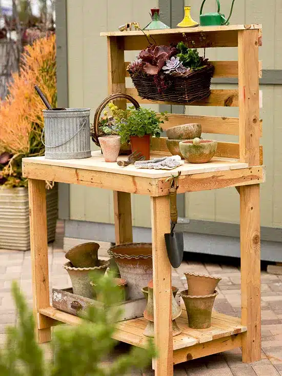How to Make a Pallet Potting Bench for Your Gardening ProjectsFollow this step-by-step guide for a DIY recycled pallet garden potting bench.