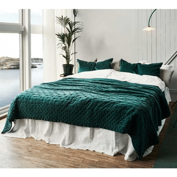 emerald green bedroom ideas through subtle decor pieces