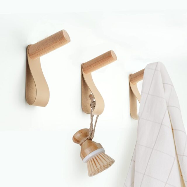Round Beech Wood Wall Mounted Coat Hook/Hanger With Leather Strap (Single Hook - ø1.9 Inch)