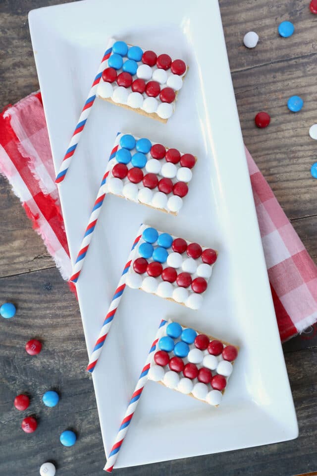 Graham Cracker Flags For The 4th Of July for fourth of july desserts