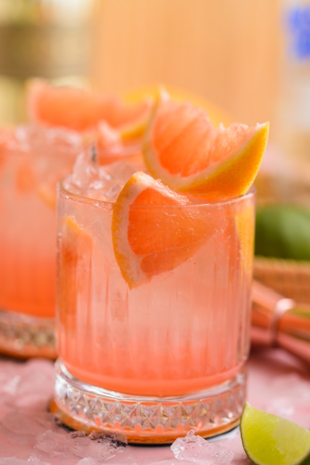 Refreshing Grapefruit Crush Cocktail