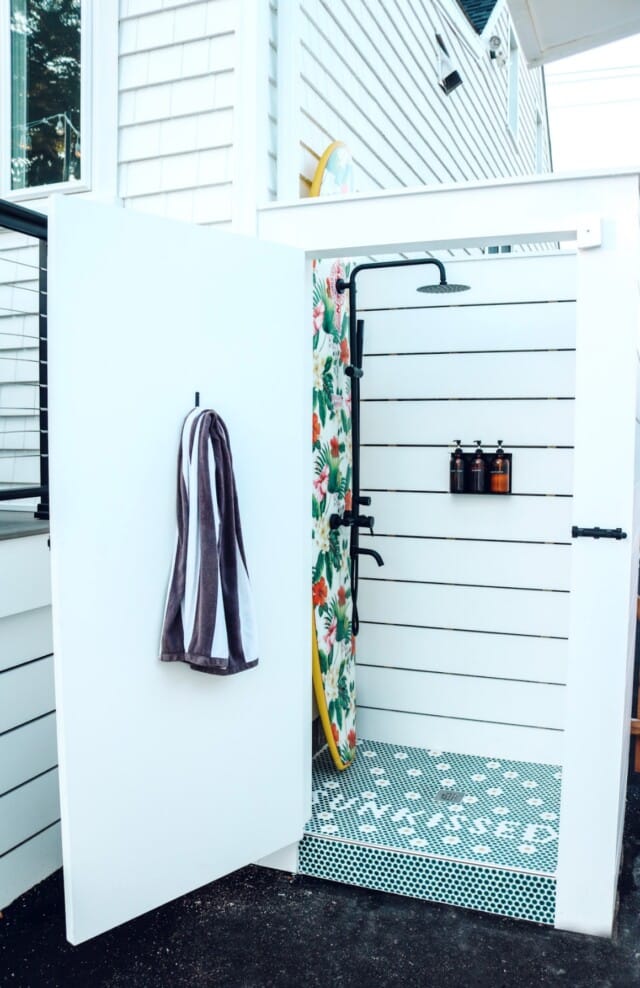DIY outdoor shower ideas for beach house