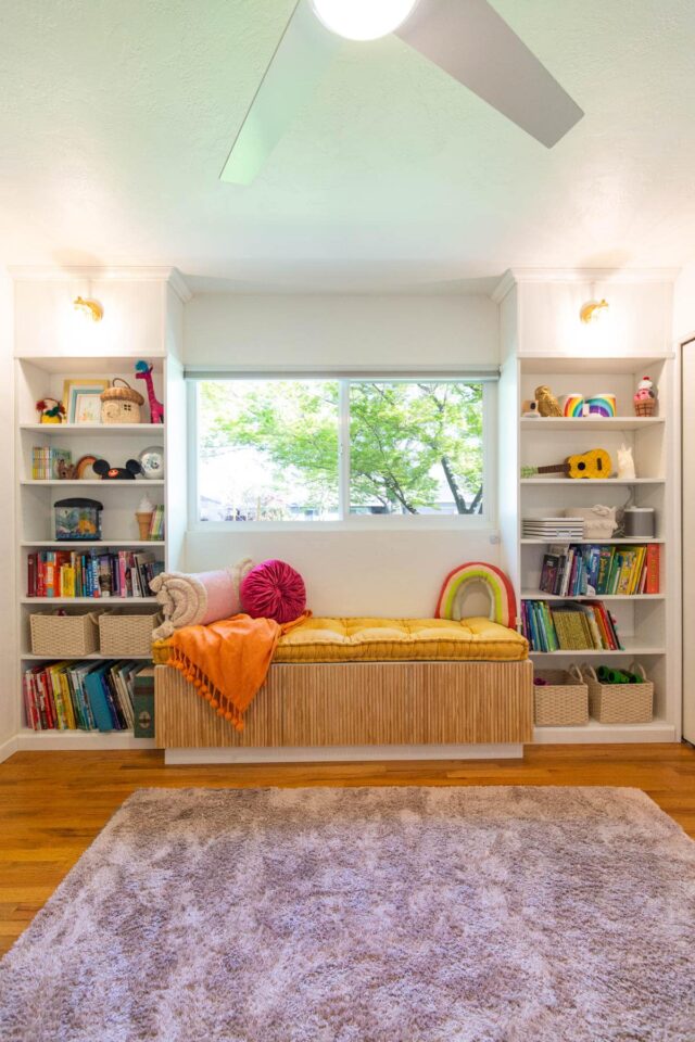 IKEA HACK: DIY BUILT IN BOOKSHELVES WITH A WINDOW SEAT