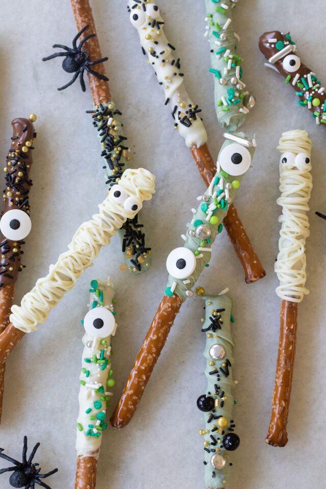  Halloween pretzel rods 