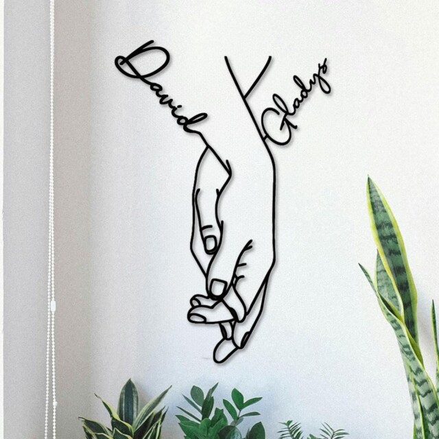 JINMA Personalized Couple Decoration &ndash; Custom Holding Hands with Names, Romantic Gift for Anniversary, Wedding, Valentine&rsquo;s Day