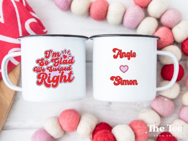 I'm So Glad We Swiped Right Mug, Personalized Couples Coffee Mugs, Custom Valentine's Day Gift, Gift for Her, Gift for Him, Couples Gift for personalized Valentines gifts