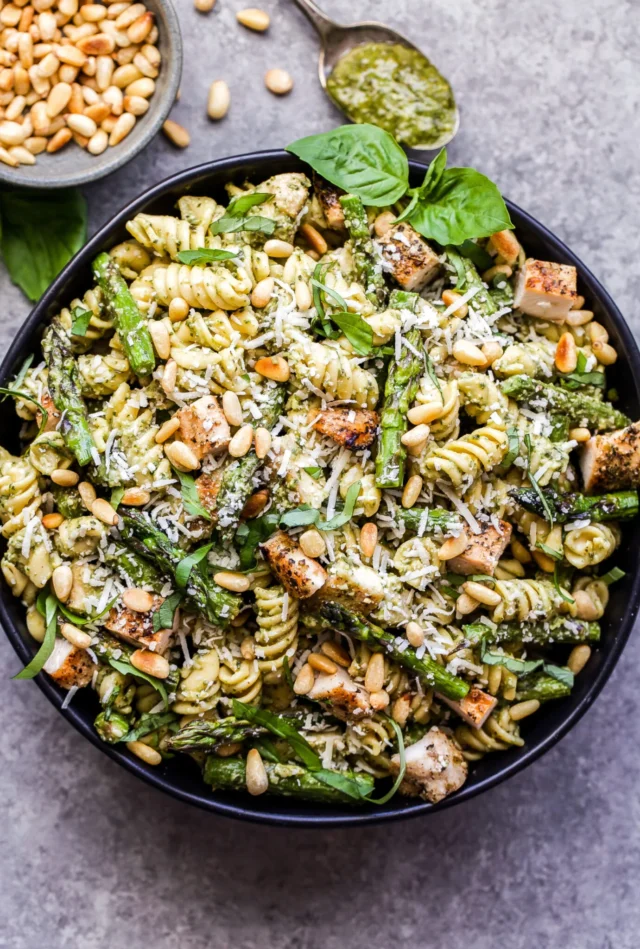 Grilled Chicken and Asparagus Pesto Pasta