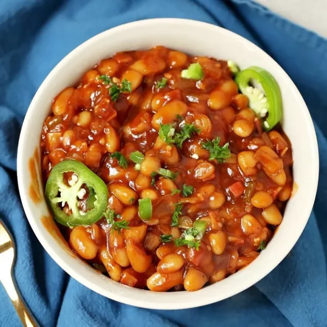 Crockpot Barbecue Baked Beans Recipe for easy summer crockpot recipes