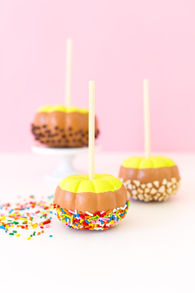 DIY Caramel Candied Apples Decorated Pumpkins