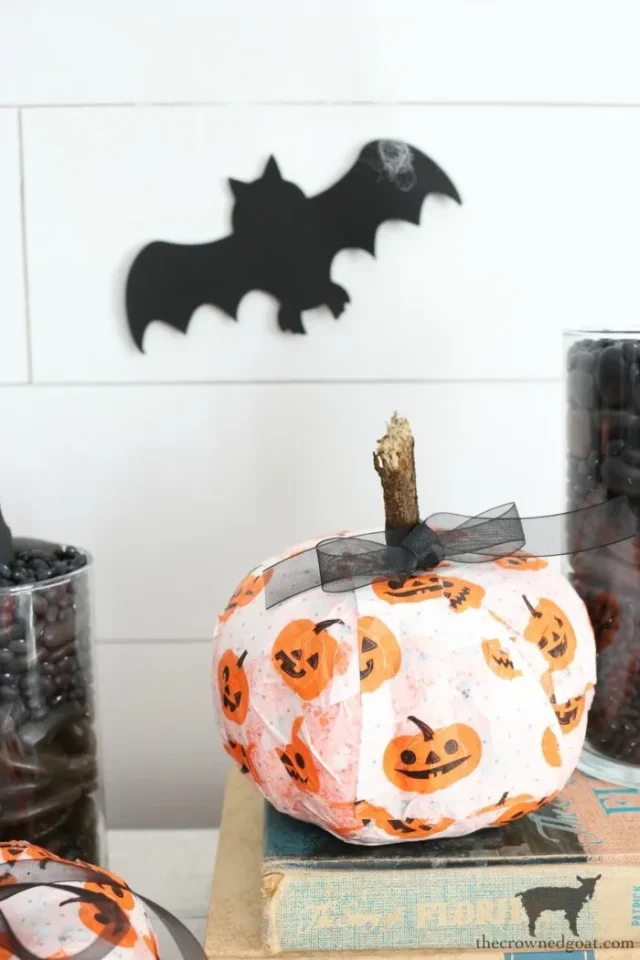 DIY decoupage Halloween pumpkin for pumpkin painting ideas