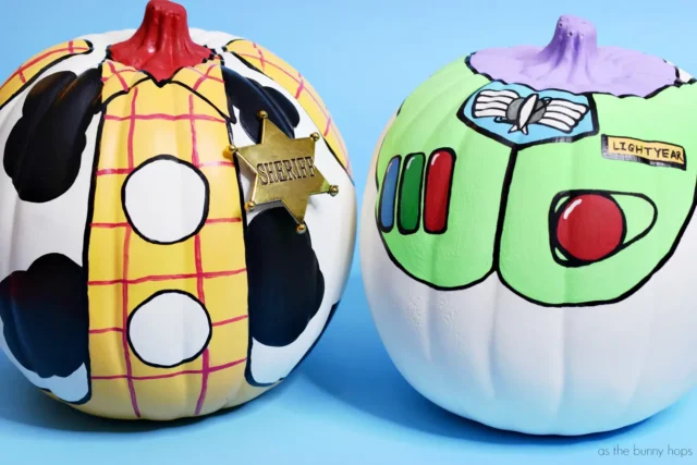 Toy Story Pumpkins of Woody and Buzz for pumpkin painting ideas