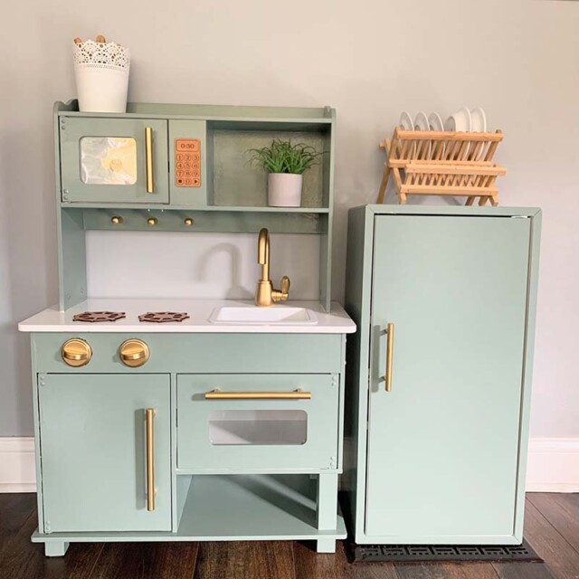 Play Kitchen Makeover with new oven