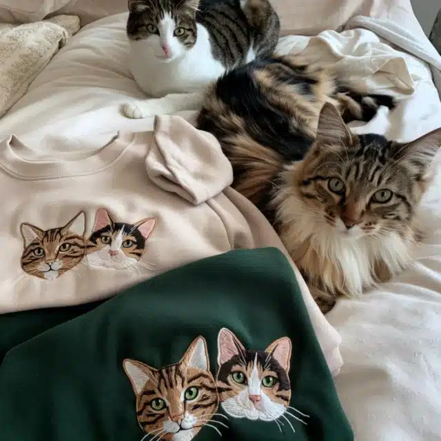 Custom Embroidery Cat Sweater as gifts for cat lovers