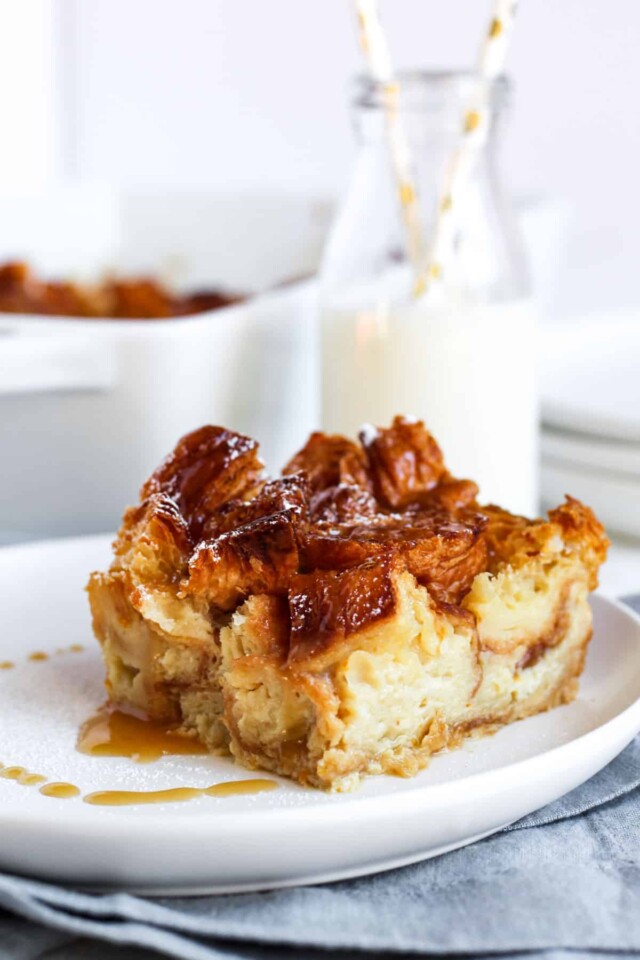 Croissant Bread Pudding for Thanksgiving Dessert Ideas