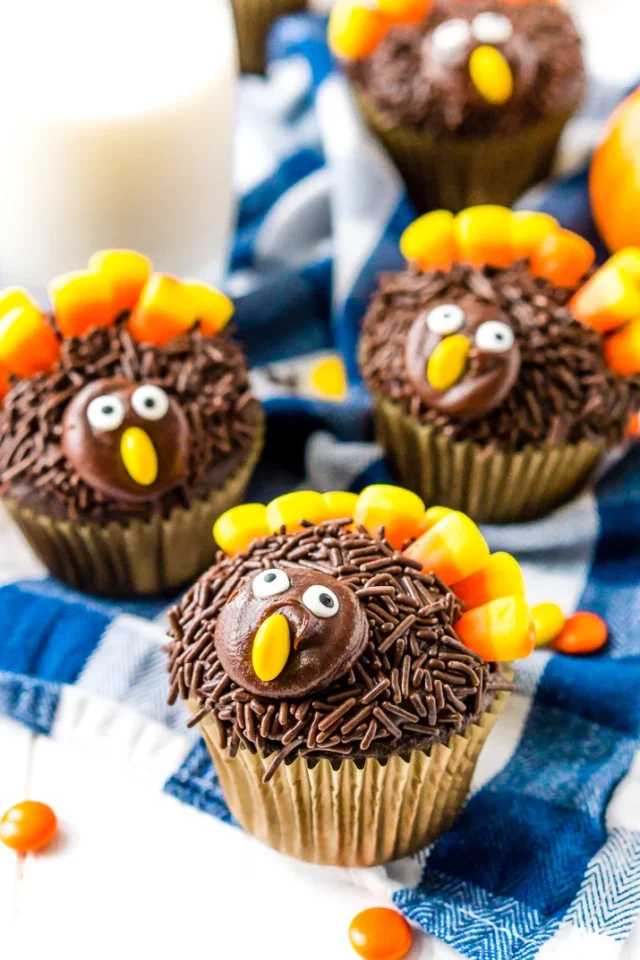 Turkey Cupcakes for Thanksgiving Dessert Ideas