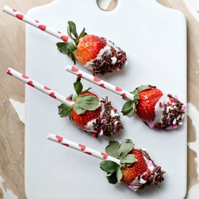 Chocolate Covered Strawberry Pops