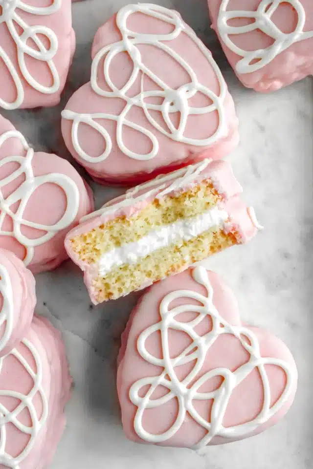 Copycat Little Debbie Valentine Cakes