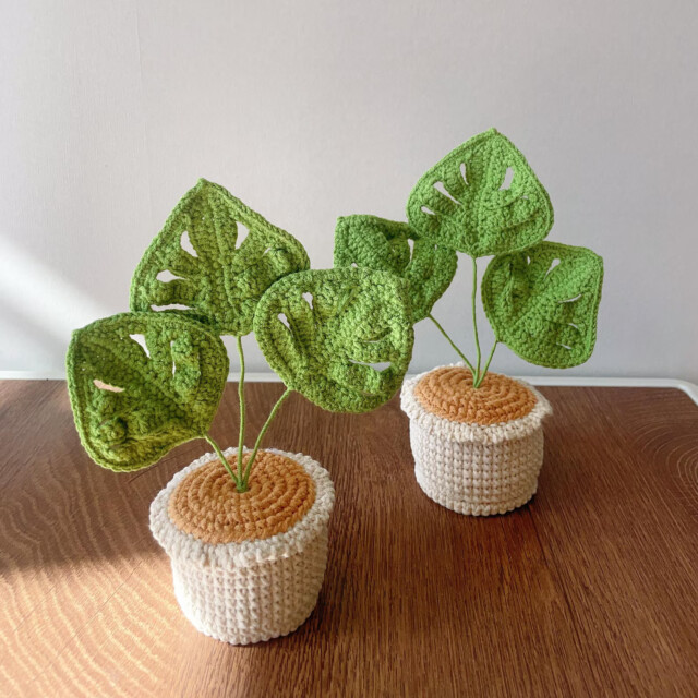 Crochet Mini Monstera for cute accessories for desk