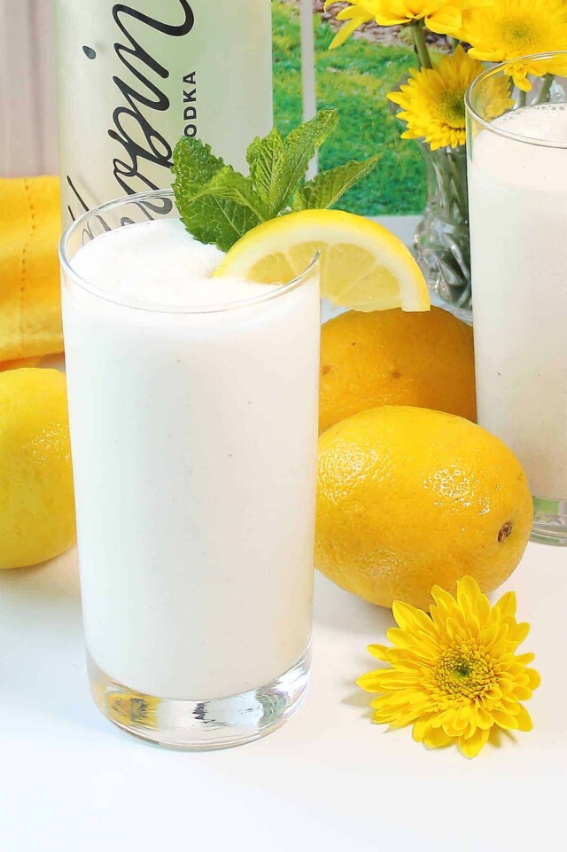 Frosted Lemonade Cocktail