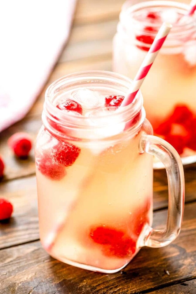 Pink Moscato Lemonade