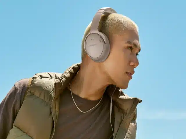 Bose QuietComfort Headphones for travel gifts