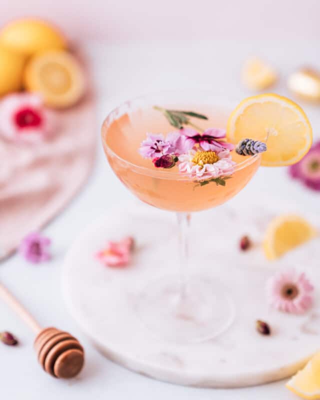 Blossoming Bee's Knees