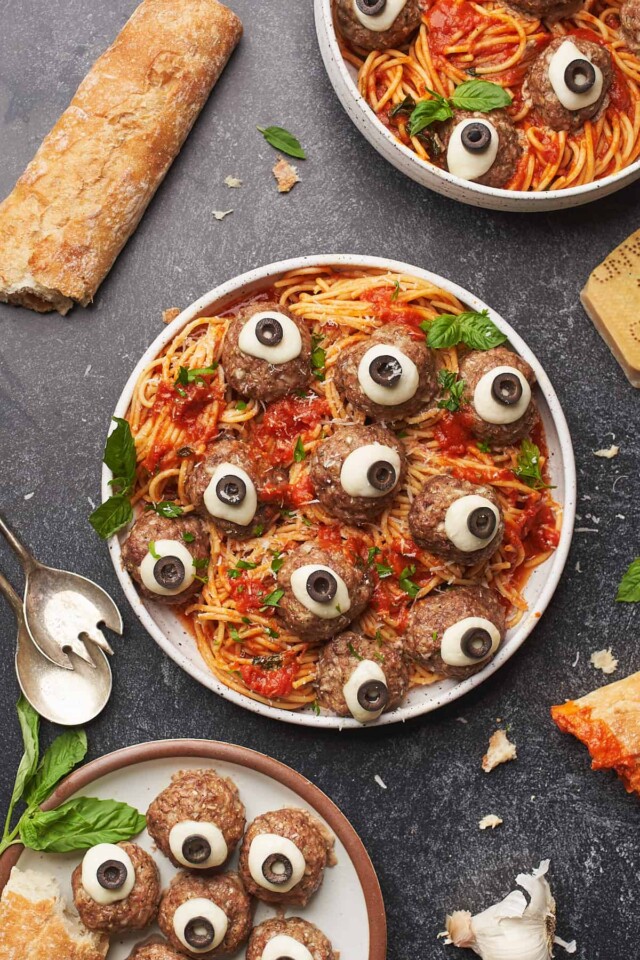 Halloween Pasta (Spooky Spaghetti with Meatball Eyeballs)