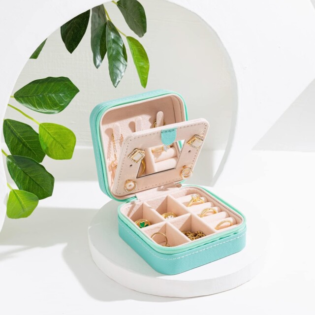 Travel jewelry case for gifts under $10