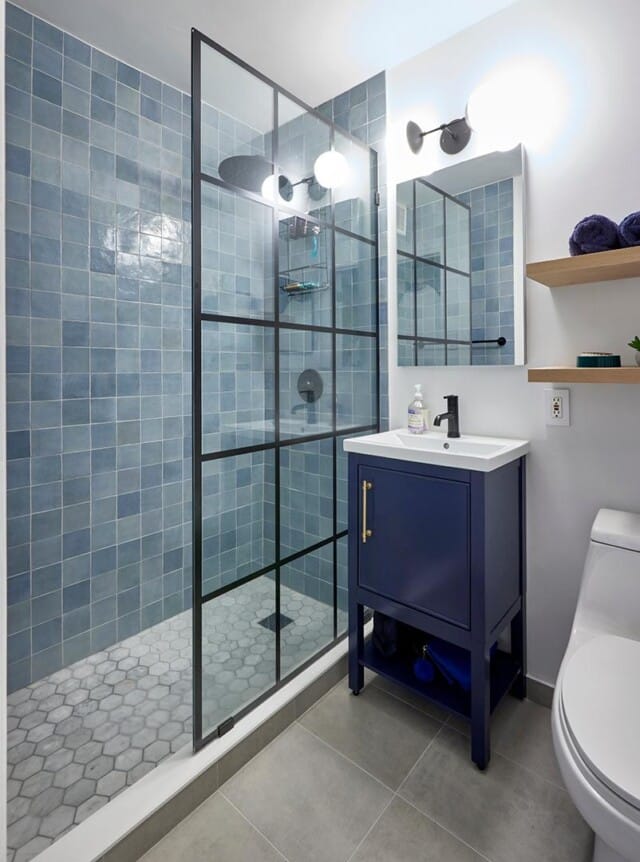 Small Bathroom Idea with Shower Tiles